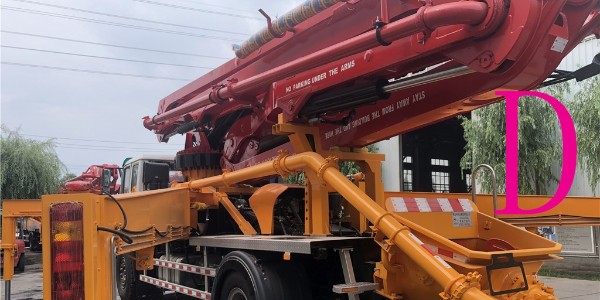 如何應對小型混凝土泵車突發事件（二）