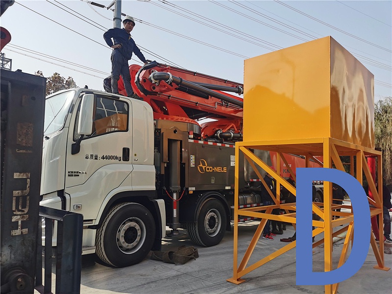 青島混凝土泵車價格 (4)