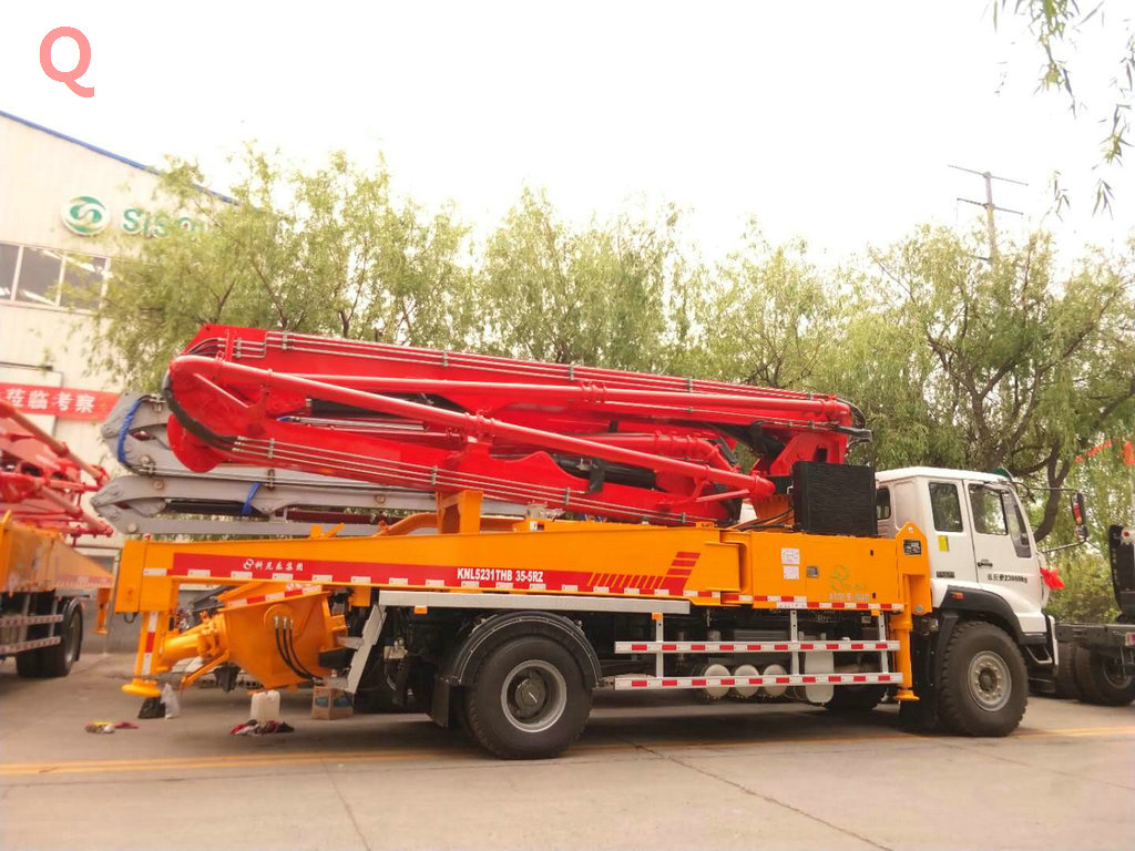 天泵,小型泵車,小型混凝土泵車 天泵,小型泵車,小型混凝土泵車