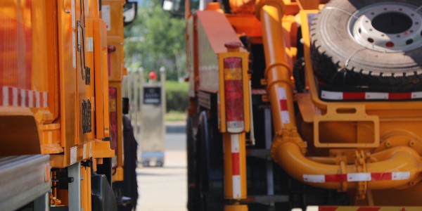 混凝土泵車側(cè)翻事故預(yù)防措施