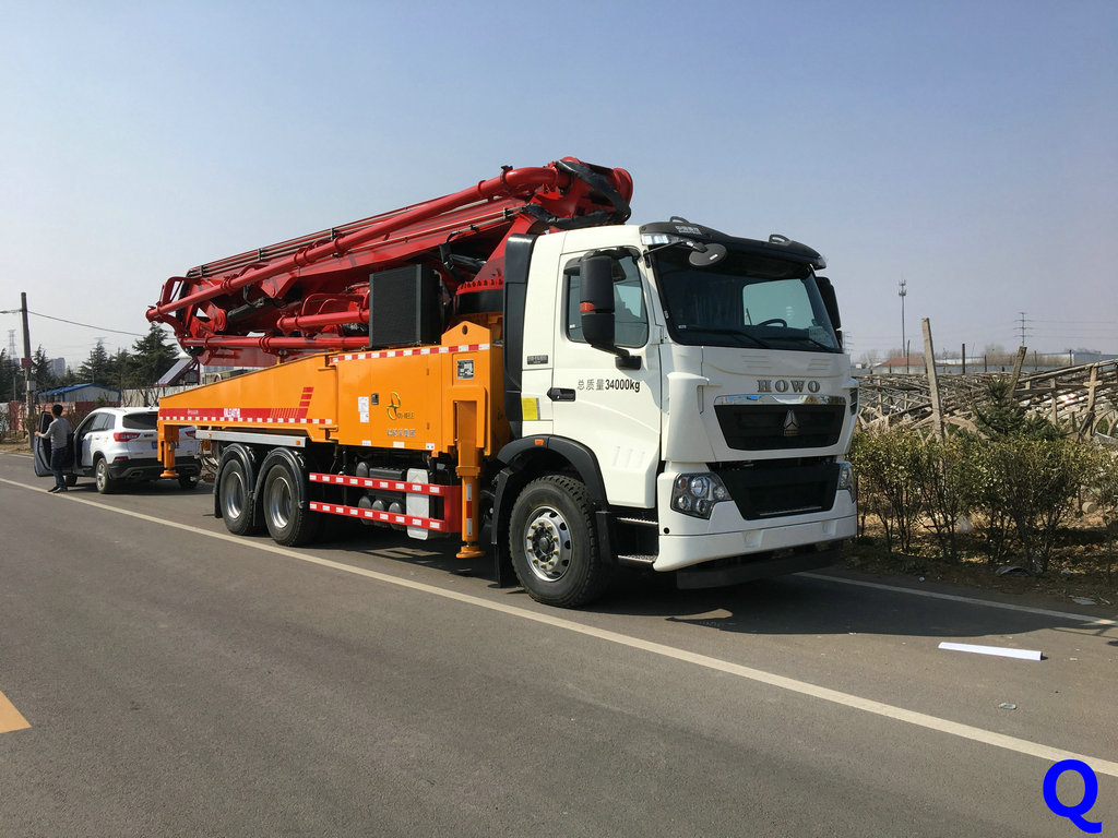小型泵車 混凝土泵車 天泵 小型混凝土泵車 小型泵車 混凝土泵車 天泵 小型混凝土泵車