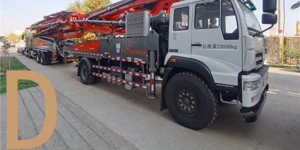 混凝土泵車的蓄電池應該如何使用保養