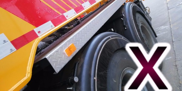 青島泵車價格分析，小型泵車和建筑工人一樣重要