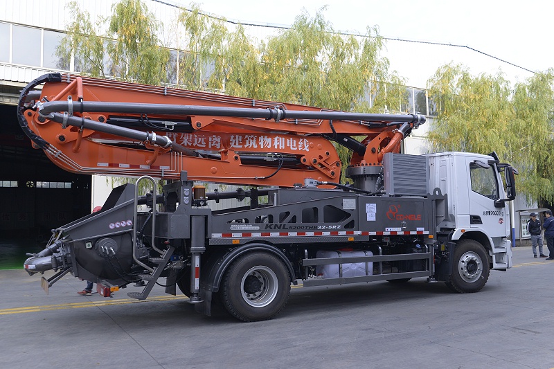 青島混凝土泵車價格 (4) 青島混凝土泵車價格 (4)