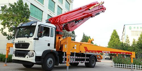 科尼樂(lè)小泵車(chē)迎新春，團(tuán)結(jié)力量共創(chuàng)輝煌