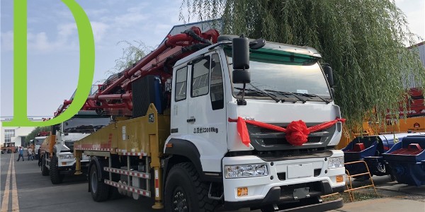 混凝土輸送泵的泵管會(huì)出現(xiàn)哪種問題要及時(shí)解決