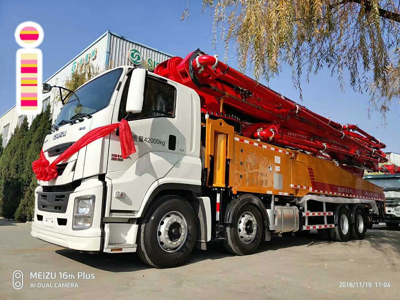 青島小型混凝土泵車價格 (8)