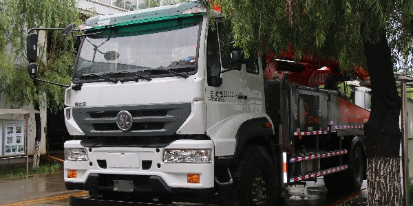 長(zhǎng)臂架泵車在施工時(shí)的幾點(diǎn)注意細(xì)節(jié)